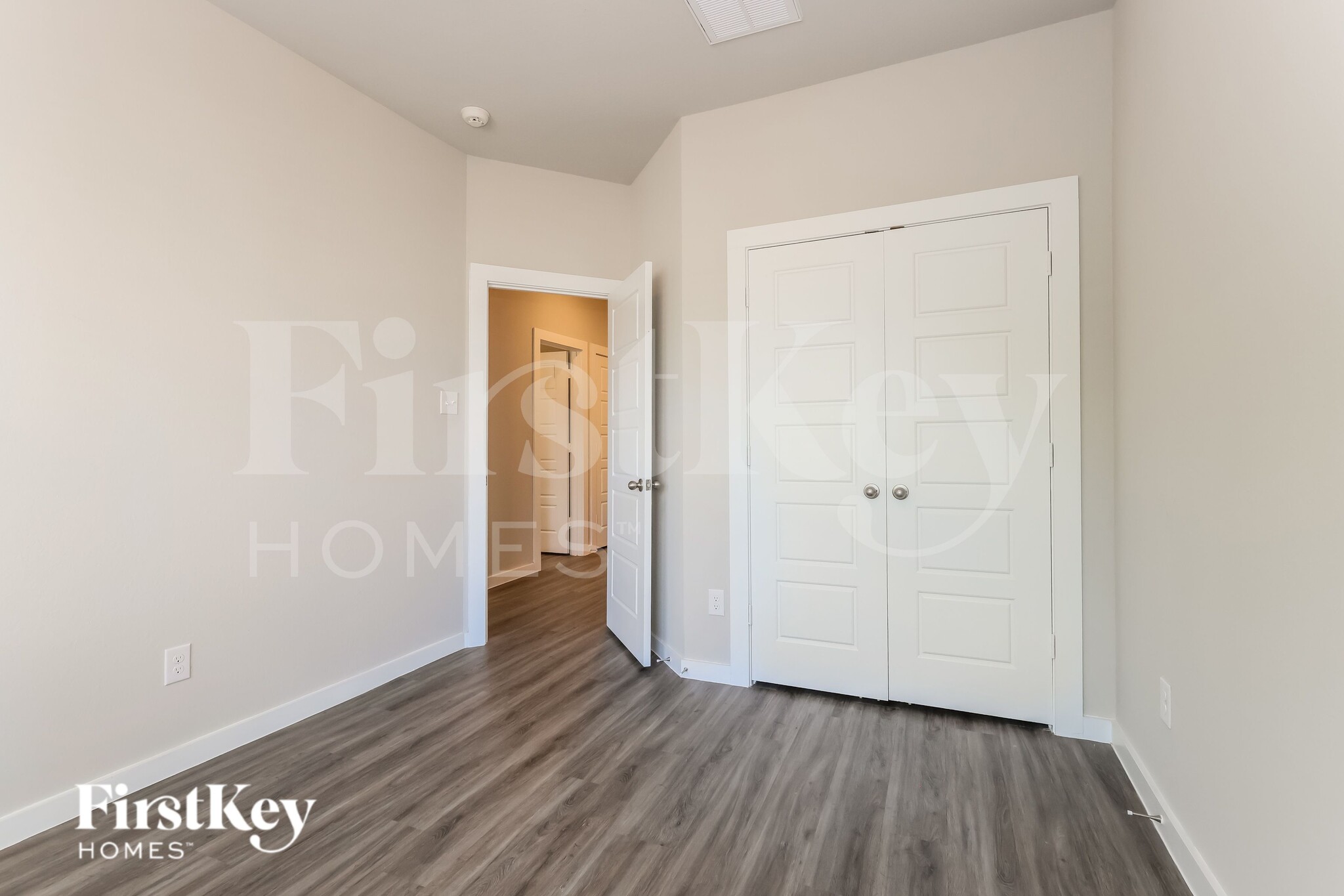 Building Photo - 18306 W Centro Cir