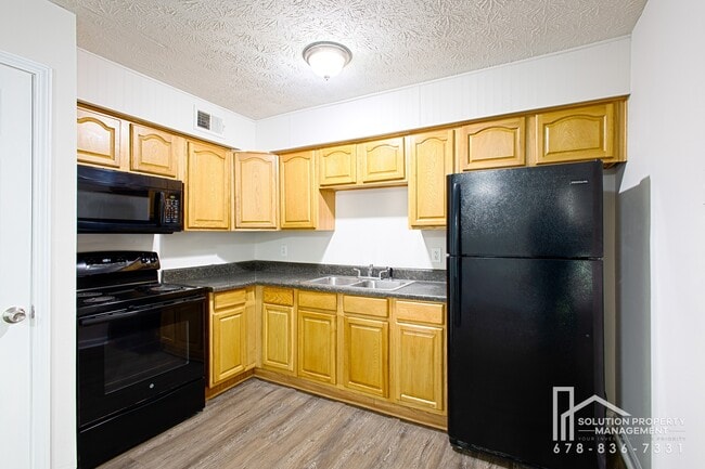 Building Photo - 5740 Old Gordon Rd