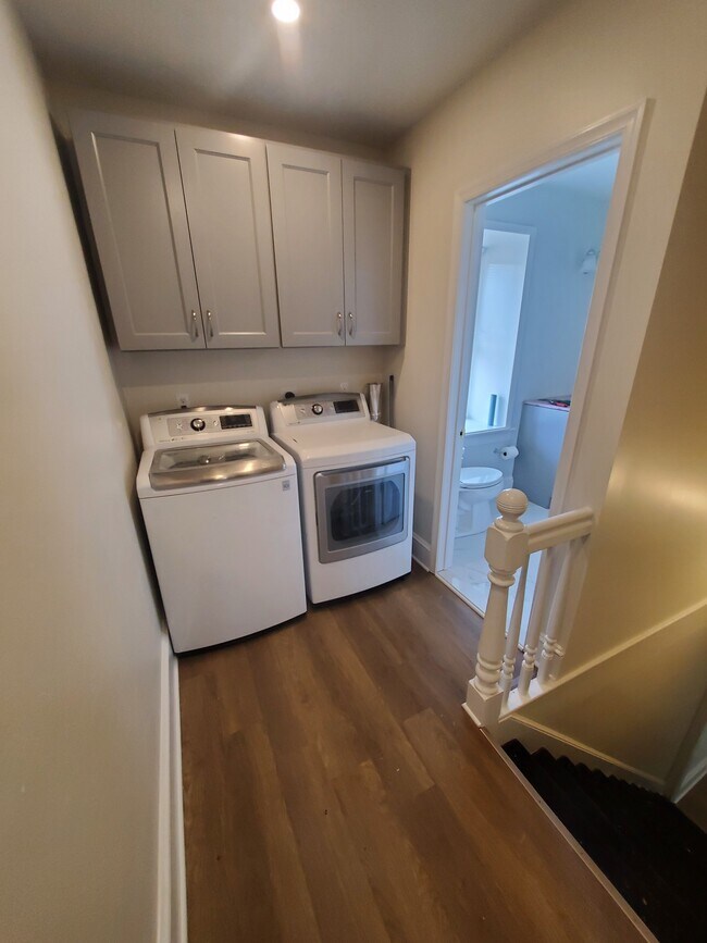 Laundry - 400 S Main St