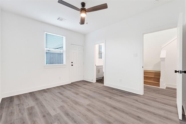 Building Photo - 3210 Frying Pan Pl