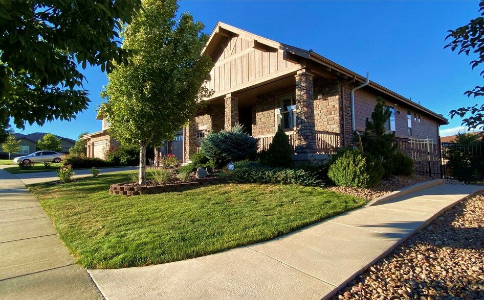 Building Photo - 7660 S Blackstone Pky