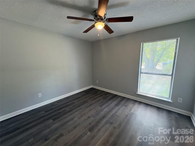 Building Photo - 3600 Cobbleridge Dr