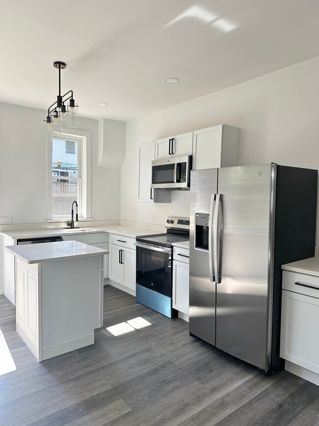 Building Photo - 2138 Penn St