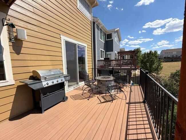 Building Photo - Luxury Furnished Executive Home with Entertainers Basement, Trex Deck & 3-Car Garage