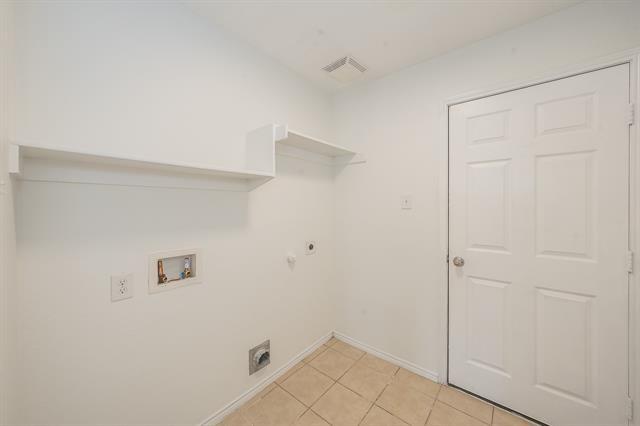 Building Photo - 1906 Beach Dr