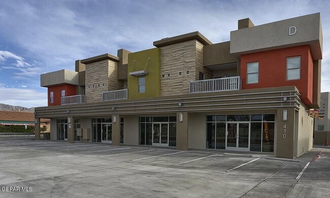 Building Photo - 410 Thorn Ave