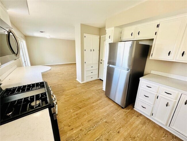 Building Photo - 14798 Dutchmans Dr
