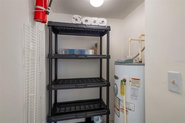 Building Photo - 2411 Gallery View Dr