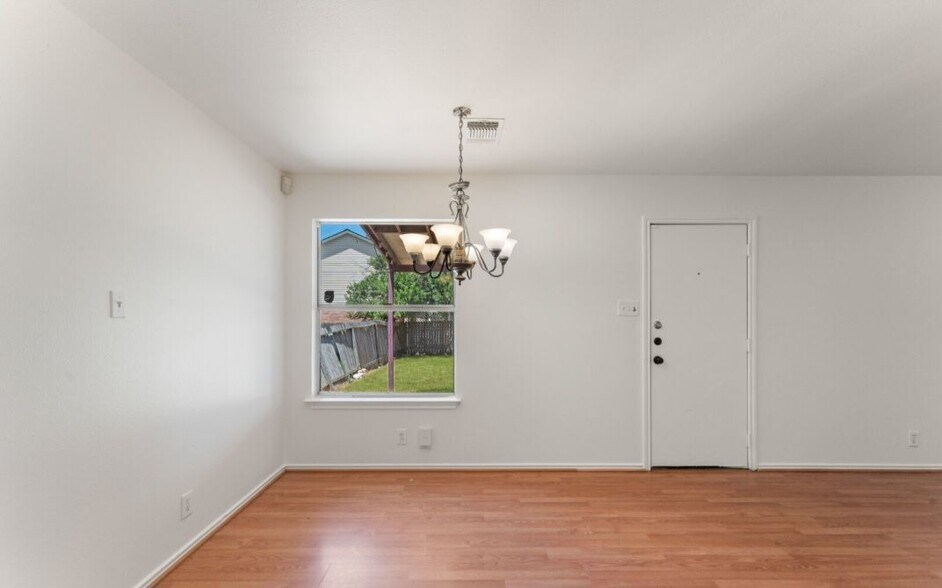 Building Photo - 8207 Galespoint