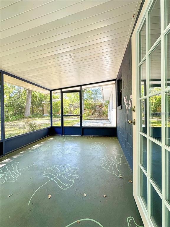 Building Photo - 1302 SE 18th Pl