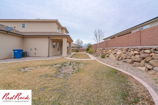Building Photo - Pet Friendly 4 Bedroom Little Valley Home ...