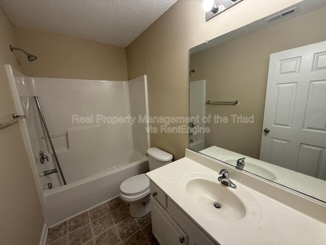 Building Photo - 1124 Highstone Dr