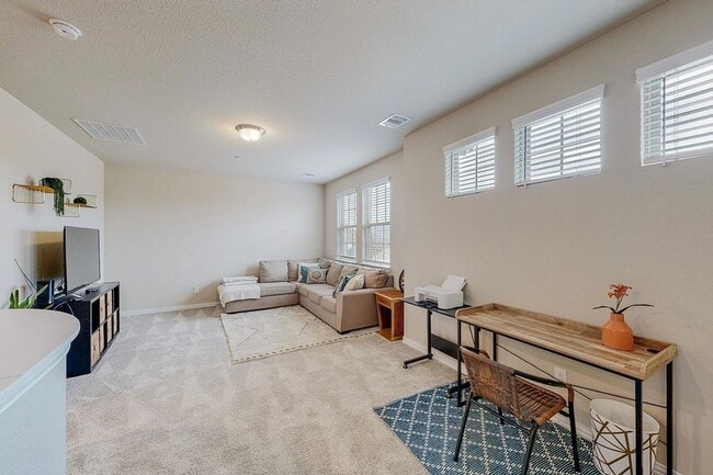 Building Photo - 7524 Redondo Dr