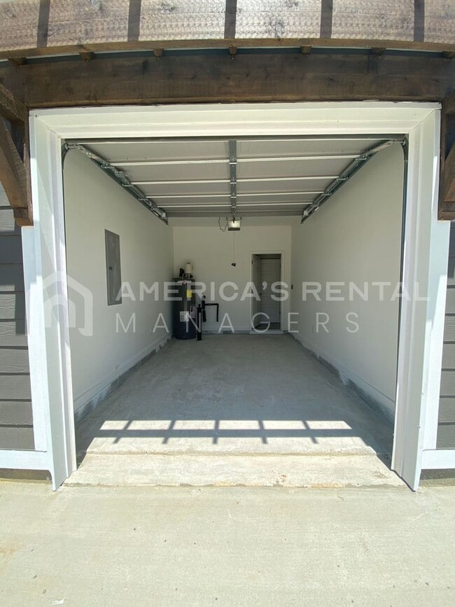 Building Photo - Home for Rent in Calera, AL!!! COMING SOON!!!