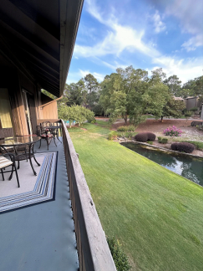 Building Photo - 250 Sugar Plum Ln