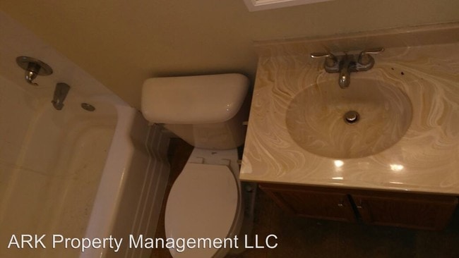 Building Photo - 4273 Kendall Rd