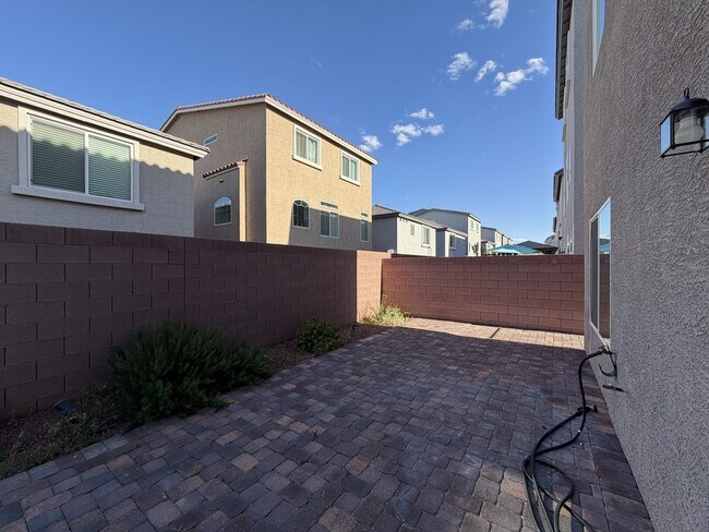 Building Photo - 7008 W Steele Canyon St