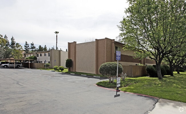 Building Photo - Parkdale Apartments