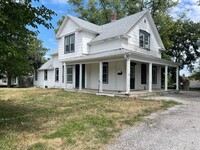 Building Photo - Home For Rent Papillion