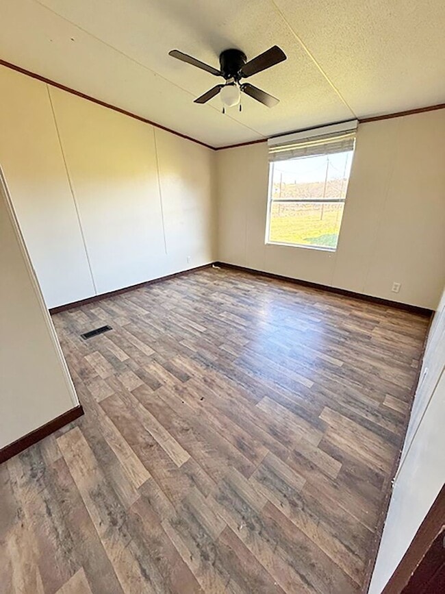Building Photo - Beautiful 4 Bedroom 2 Bath manufactured home in Rhome Texas on 2 acres.
