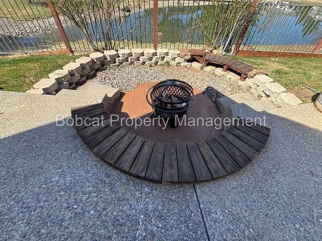 Building Photo - 1054 Camellia Ct