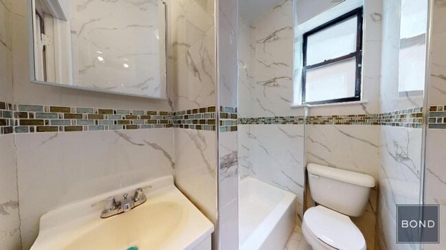 Building Photo - 3 bedroom in Manhattan NY 10003