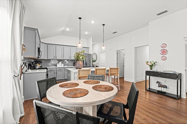 Building Photo - 283 Bayou Bend Ln