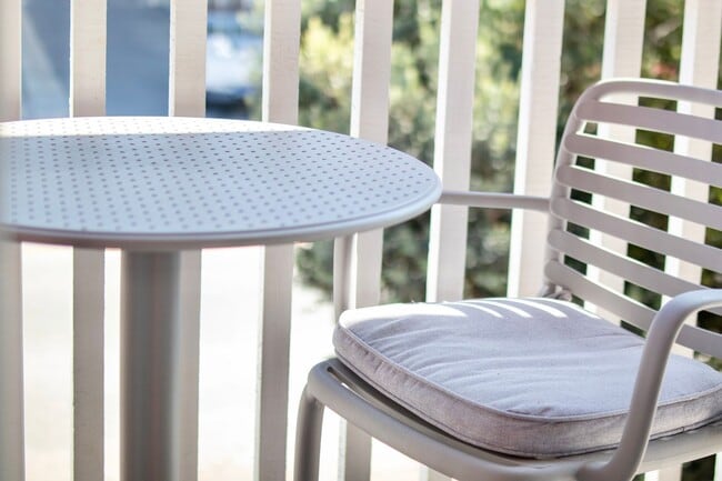 Building Photo - 3953 Sunset Ln