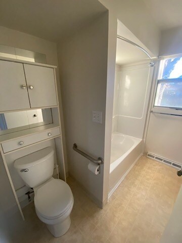 Building Photo - 1617 St Johns Ave