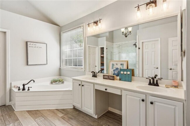 Building Photo - 4750 Spring Wood Trace