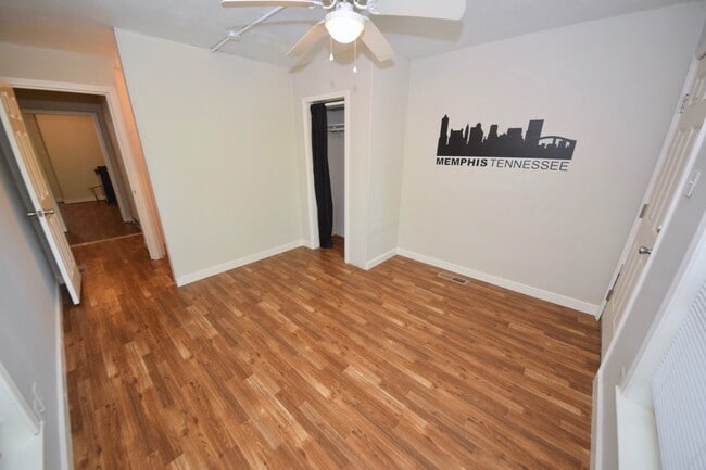 Building Photo - 4 Bed, 2 Bath Near UOM