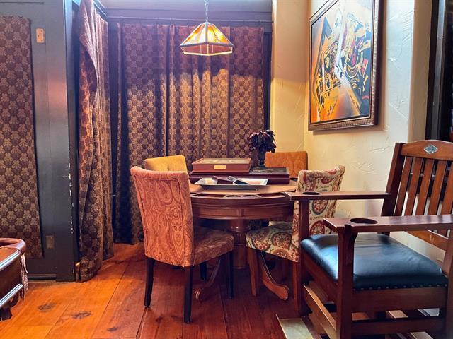 Building Photo - 104 NE 2nd St