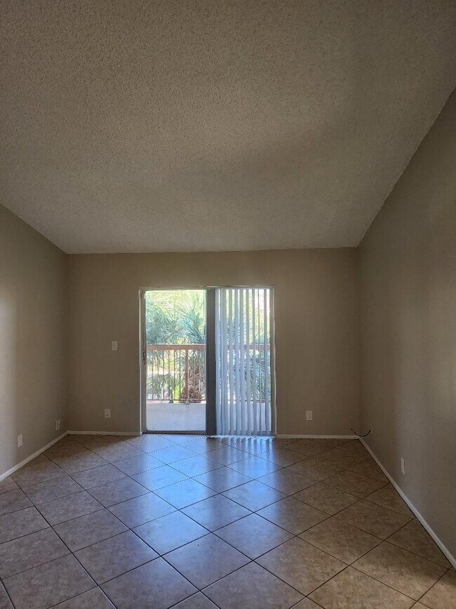 Building Photo - 7630 Westwood Dr