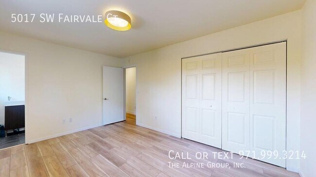 Building Photo - 5017 SW Fairvale Ct