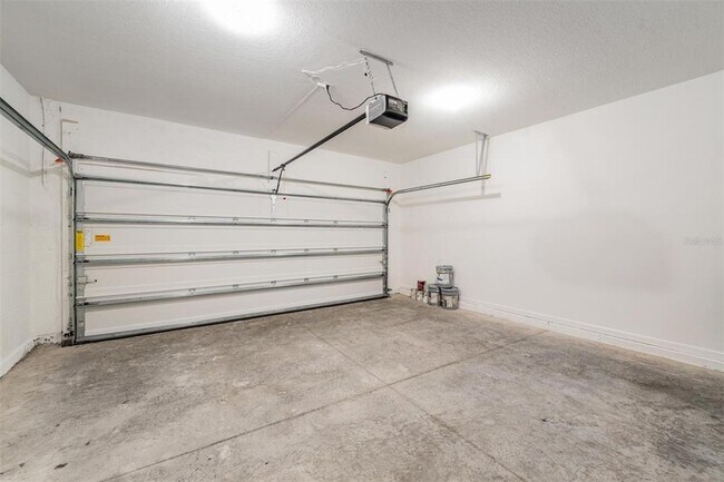 Building Photo - 35412 Eastbrook Ave