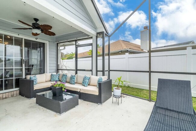 Building Photo - 1651 Hawkins Cove Dr W