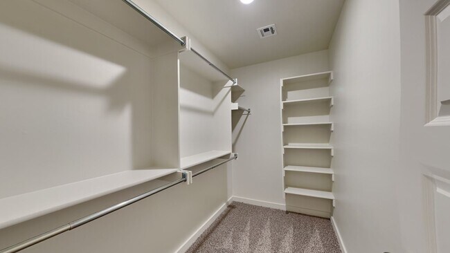 Building Photo - Luxury NEW 3 bedroom 2.5 bathroom Modern Townhome in Piedmont Schools (Neighborhood Park)