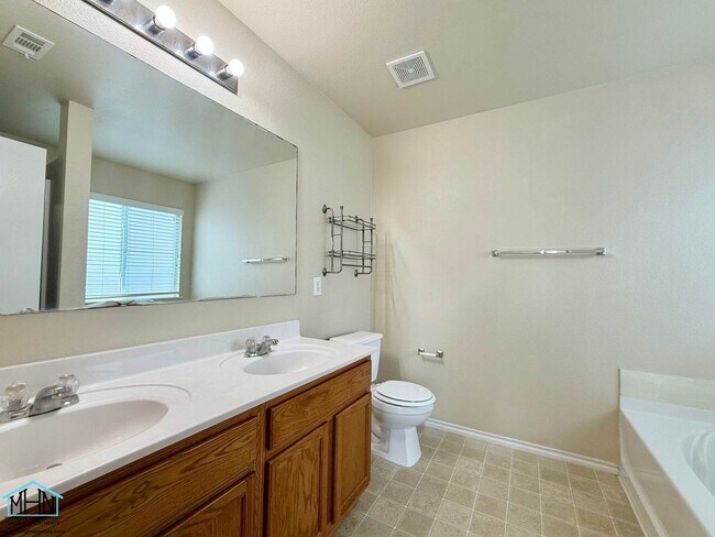 Building Photo - 3430 Ironwood Falls