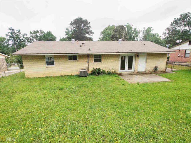 Building Photo - 5328 Braebern St