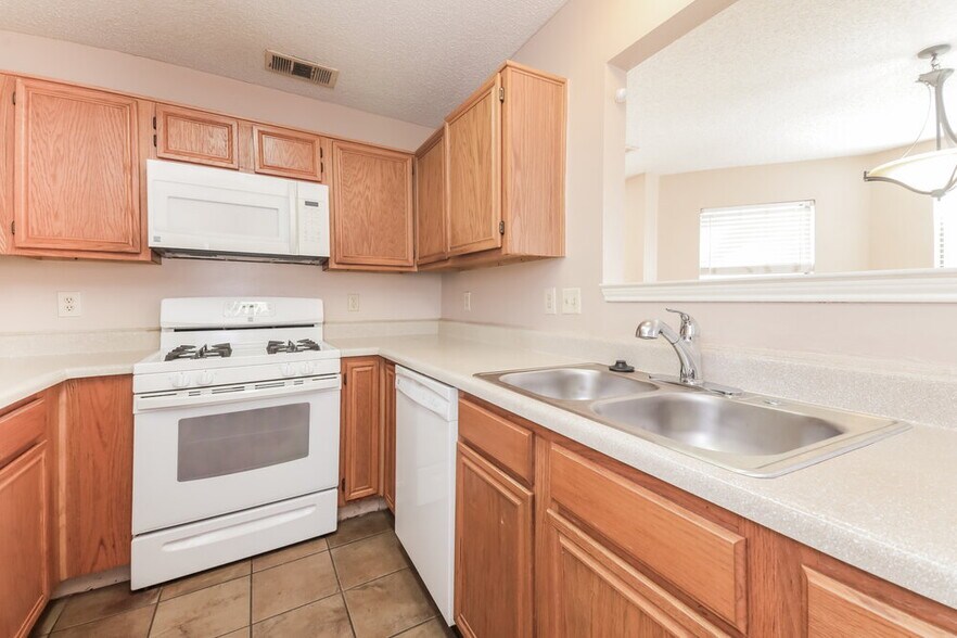 Building Photo - 5116 Waltham Ct