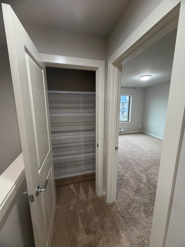 Building Photo - 1049 SW 99th Pl