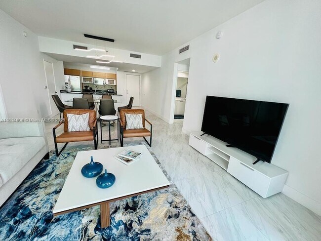 Building Photo - 951 Brickell Ave
