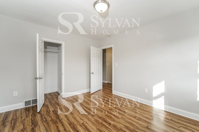 Building Photo - Enjoy living the good life in this 3 bedro...