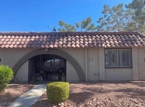 Building Photo - 3601 Folage Dr