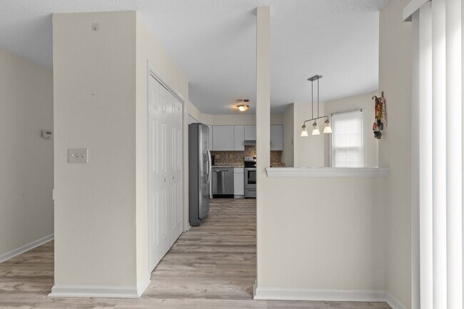 Building Photo - 1315 Copper Stone Cir