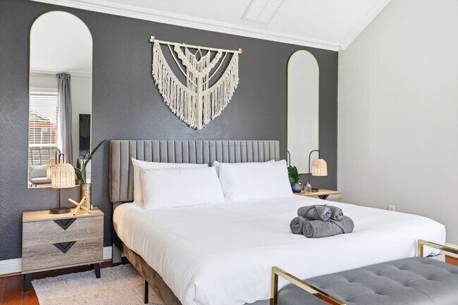 Building Photo - 2720 Wild Grove Ln