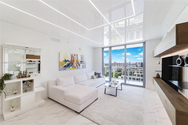 Building Photo - 300 Sunny Isles Blvd