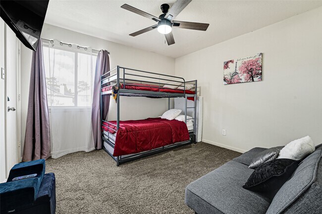 Building Photo - 2527 Spring Lily Ct