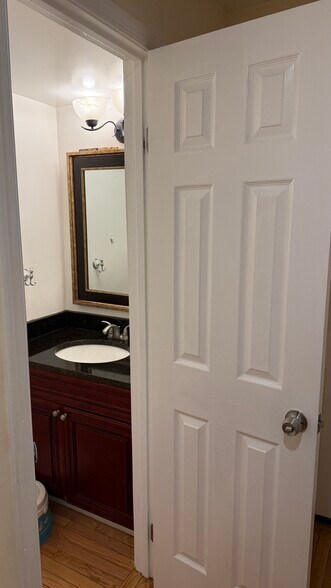 Building Photo - 7415 Fountain Head Dr