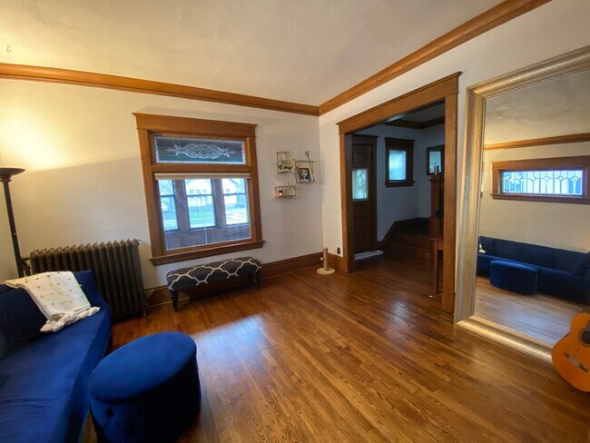 Building Photo - Beautiful Single-Family Home on a Quiet St...